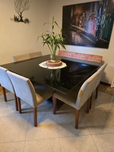 Mesa quadrada 8 lugares