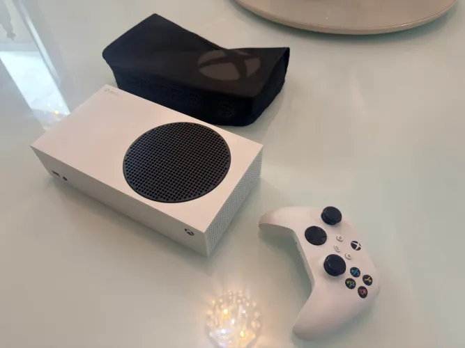 X box série S em perfeito estado e pouco uso