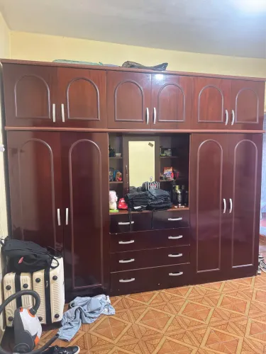 Guarda roupa usado - em perfeito estado 