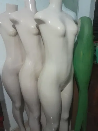 Manequim feminino