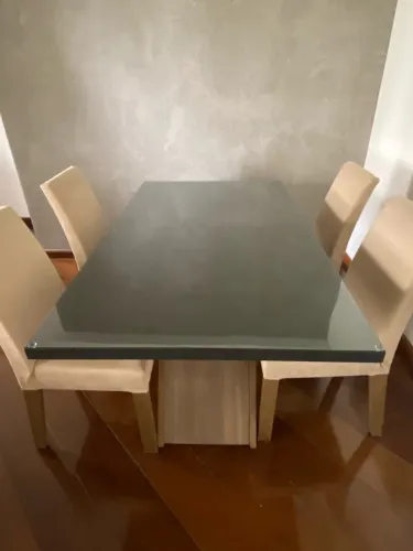 Conjunto Mesa de Jantar com Tampo de Vidro + 4 Cadeiras