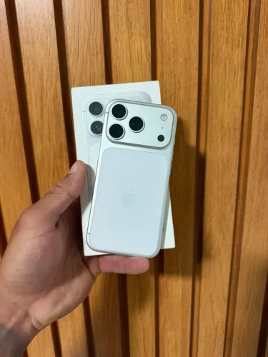 IPHONE 17 PRO - COM CAIXA