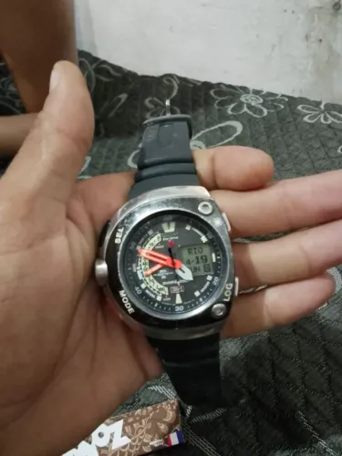 Relógio meia lua