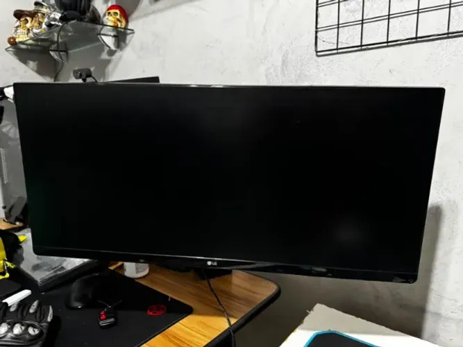 Monitor UltraWide LG 25" + Suporte para 2 Monitores Vinik + Mouse redragon cobra de brinde
