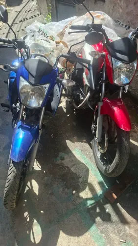 Vendo fan 2020 e titan 2021 ed40 anos