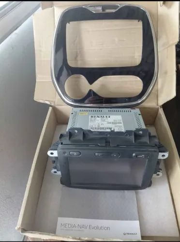 Multimidia original Renault captur com moldura
