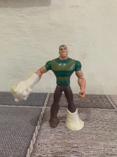Homem de Areia Ultimate Spider-Man Hasbro