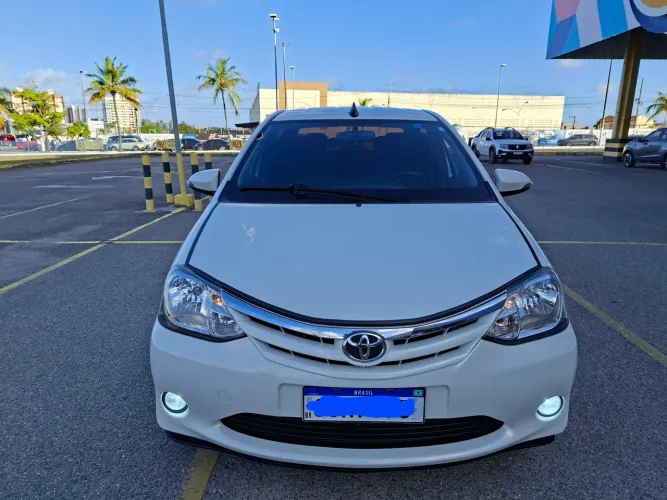 Toyota Etios XLS Sedan 1.5 Flex 16V 4P Mec. 2015