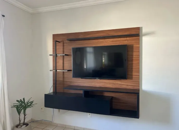 *PAINEL PARA TV" COM RACK BAÚ E LED -