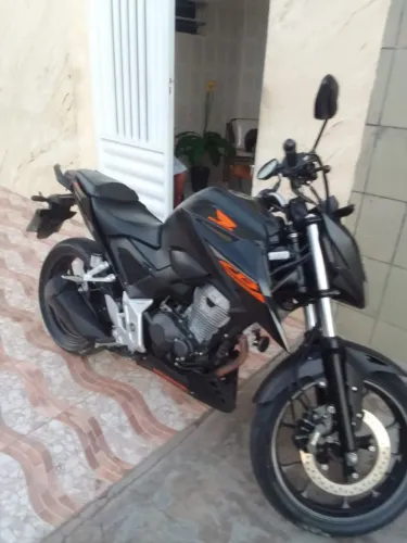 Cb twister preta