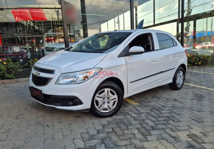 Chevrolet Onix Hatch LT 1.0 8V Flex Power Mec. 4P 2013