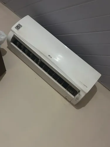 Central inverter 12mil btus