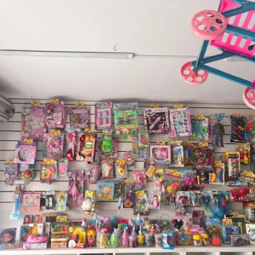 Brinquedos e moveis