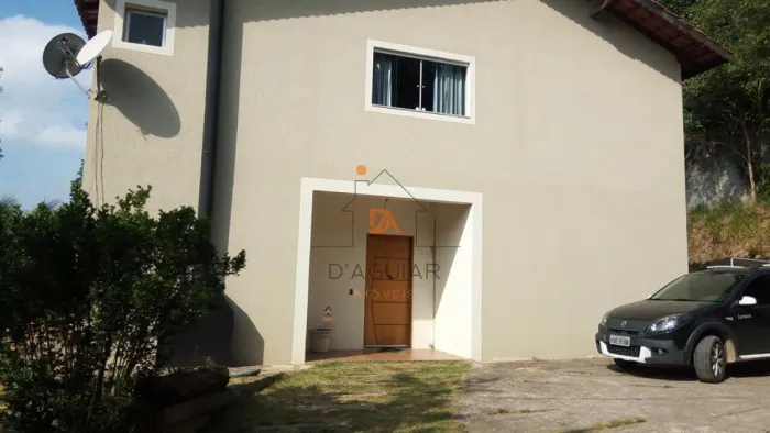 Aluguel de Sobrado com 5 dormitórios, 300 m² em São Vicente - Ótima localização!