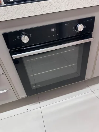 Forno de Embutir Electrolux a Gás 80L com Convecção - Preto