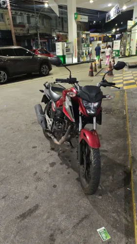 Cg titan 160 2025 único dono. Moto está zero