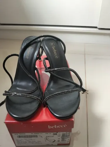 Estou vendendo esse lindo Salto ?
