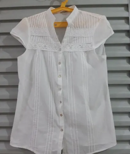 blusa em algodão e renda tam. 38 Bayard