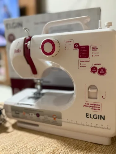 Máquina de Costura Elgin Bella - Semi Nova | Excelente Estado