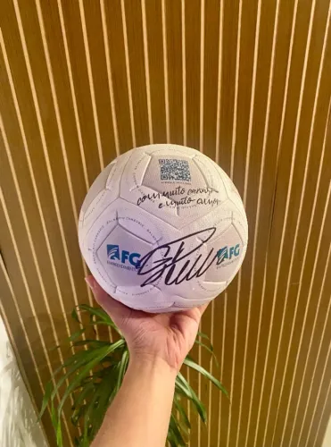Bola Exclusiva FG Empreendimentos Edição Cristiano Ronaldo CR7