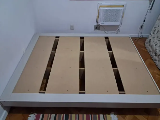 Cama tailandesa semi nova