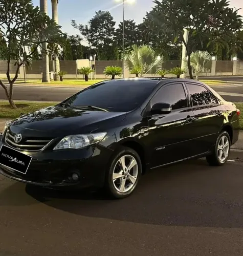 Toyota Corolla Altis 2.0 Flex 16V Aut. 2011