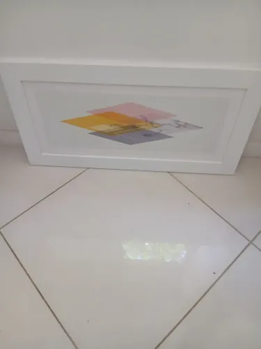 Dois quadros decorativo um novo e outro com pouco tempo de uso,excelente