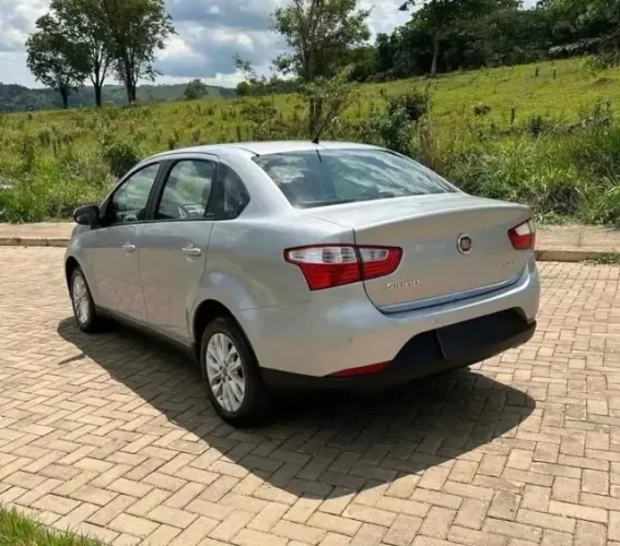 Fiat Grand Siena Attrac. 1.4 EVO F.flex 8V 2014
