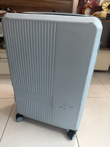 Vendo mala viagem grande REEBOK
