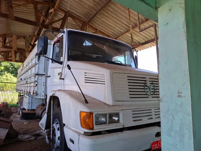 Mercedes 1418 truck carroceria graneleiro 