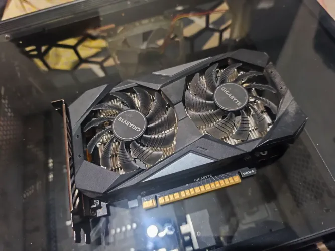 VENDO PLACA DE VÍDEO GTX 1650 GDDR6