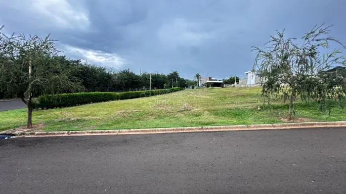 Venda de Terreno / Condomínio na cidade de Araraquara