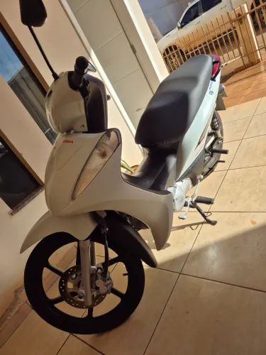 Biz 125 EX 2015