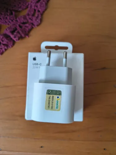Carregador Apple Usb-c De 20w Original na caixa