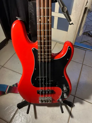 Squier PJ Bass Affinity