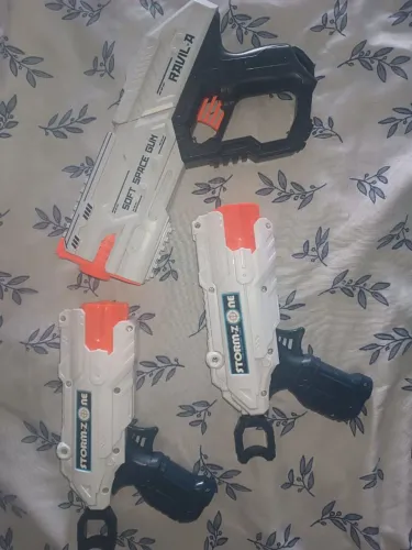 3 NERF COM MAIS DE 20.Balas 