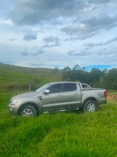 Ford Ranger XLT 2.5 16V 4X2 CD Flex 2013
