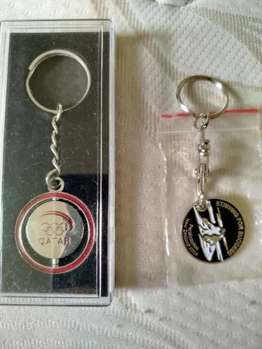 2 chaveiros Olímpicos Qtar e Nova Zelândia 