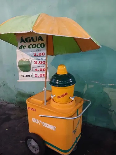 Vendo carrinho de água de côco