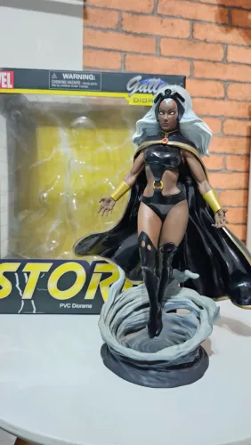 Estátua Storm/Tempestade - X-Men Marvel Gallery Diamond Select 1:6