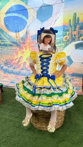 Vestido junino nas cores da copa