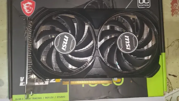 Placa de Video RTX 4060 8GB Ventus 2X Black OC MSI(ACEITO PLACA INFERIOR)