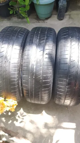 Pneu 175/65/14 Pirelli cinturado 3 unidades em bom estado valor 400 reais