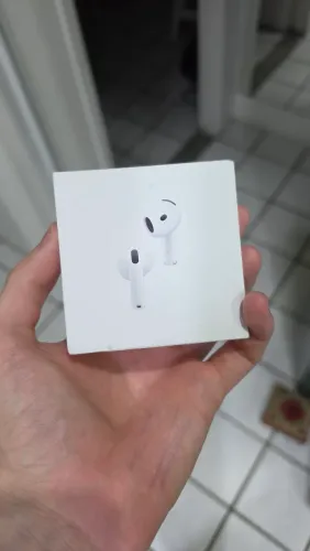 AirPods 4 Lacrado com Cancelamento Ativo de Ruído