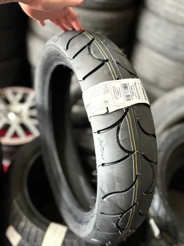Pneu 140/70R17 novo