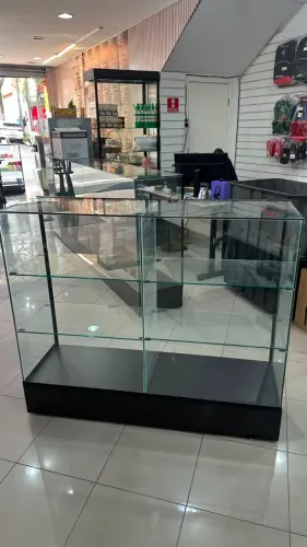 Vitrine expositora de vidro