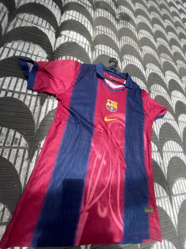 Camiseta travis x Barcelona