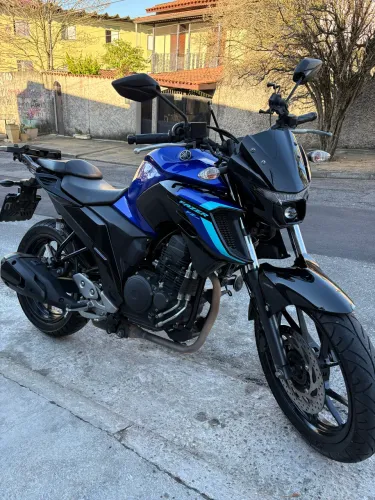 Fz25 ABS 2024 azul
