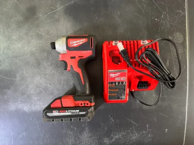 Parafusadeira Milwaukee Brushless M18