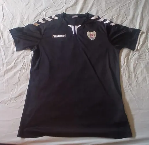 Camisa oficial de clube de futebol dos Emirados Árabes